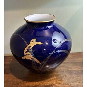 Fukagawa Seiji Arita Japan Cobalt Blue Gold Chrysanthemum Porcelain Vase Large